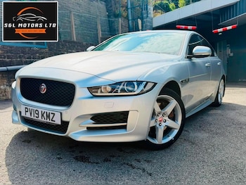 Used Jaguar XE 2019 for sale - 79464209: Photo