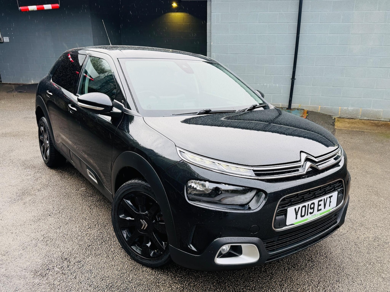 Used Citroen C4 Cactus for sale - 77191636: Photo 1