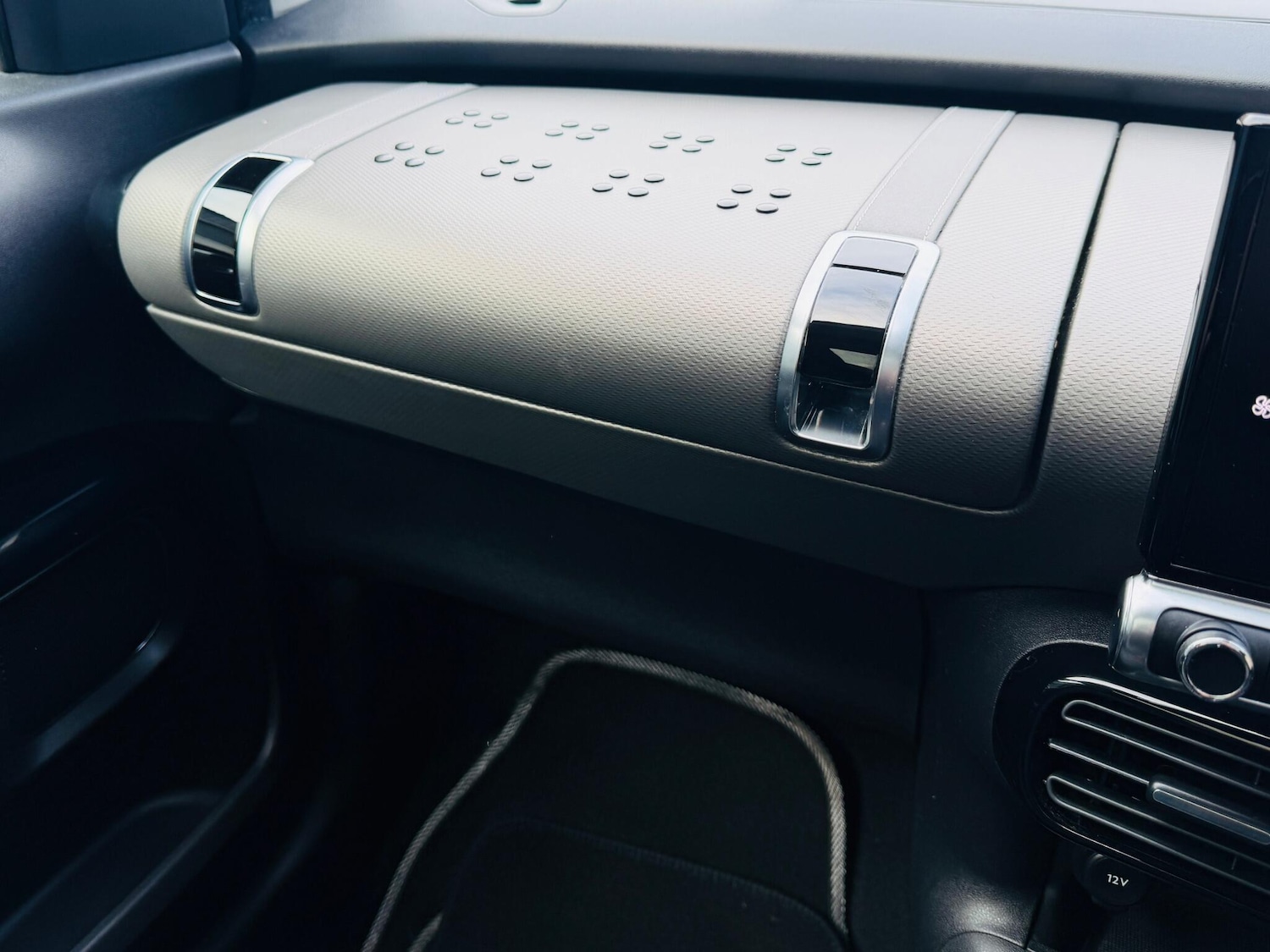 Used Citroen C4 Cactus for sale - 77191636: Photo 68