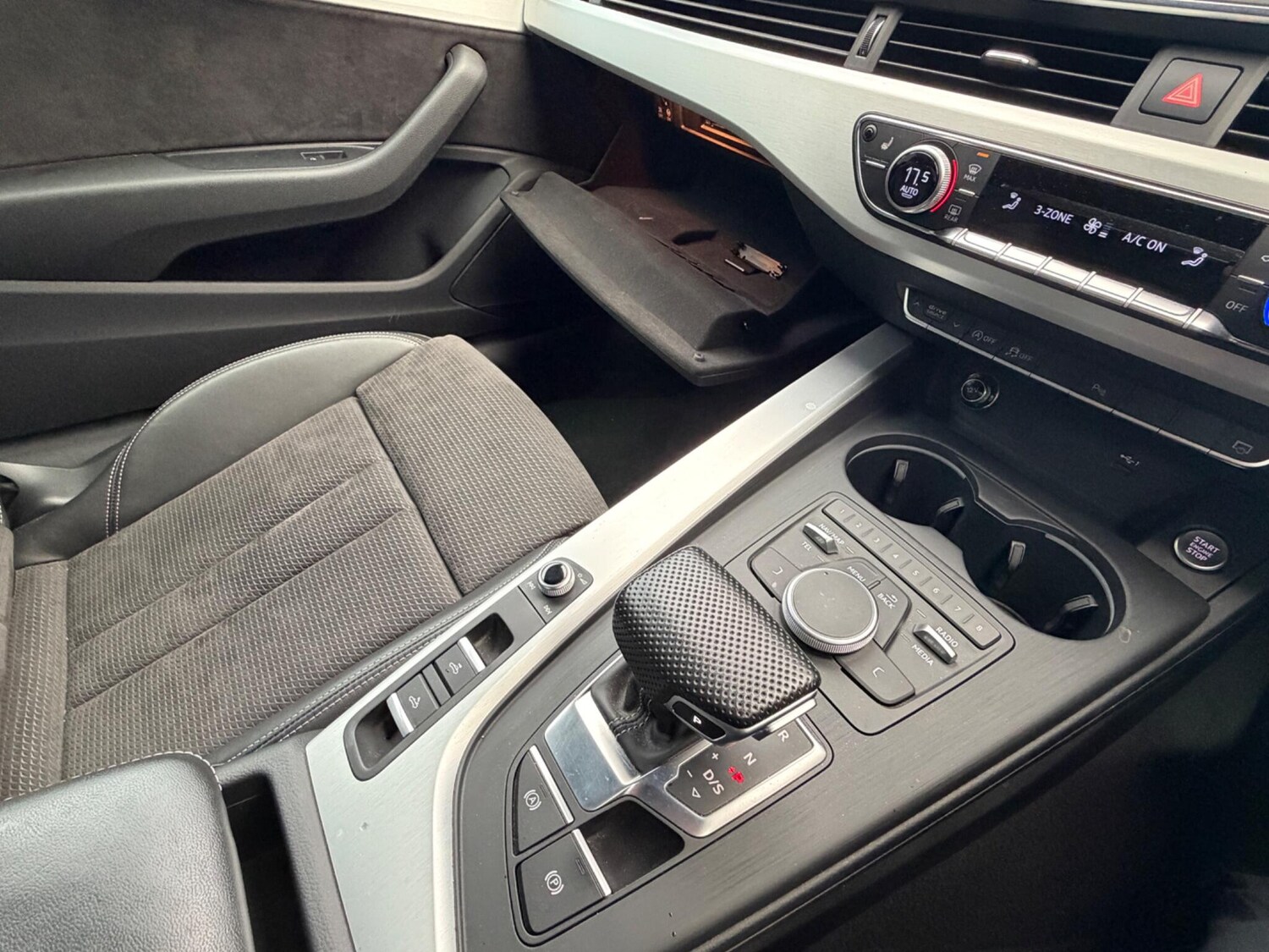Used Audi A5 Cabriolet 2019 for sale - 77174934: Photo 41