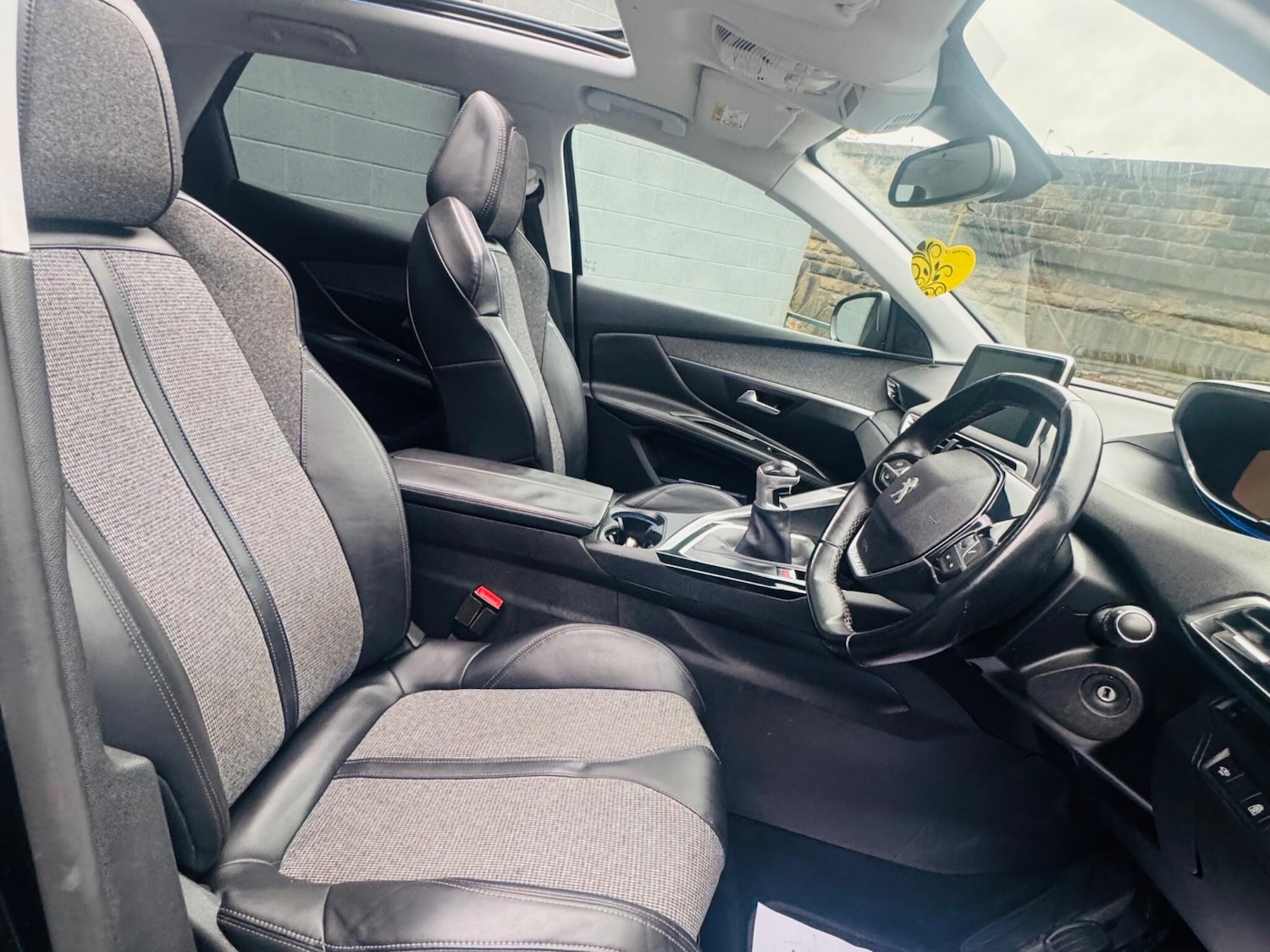 Used Peugeot 3008 2018 for sale - 76886109: Photo 42