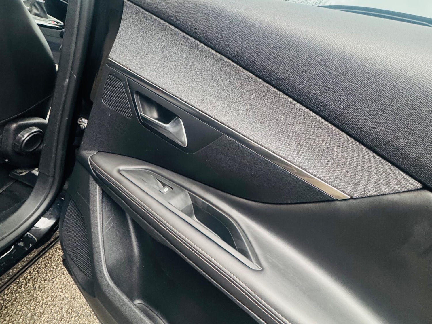 Used Peugeot 3008 2018 for sale - 76886109: Photo 48