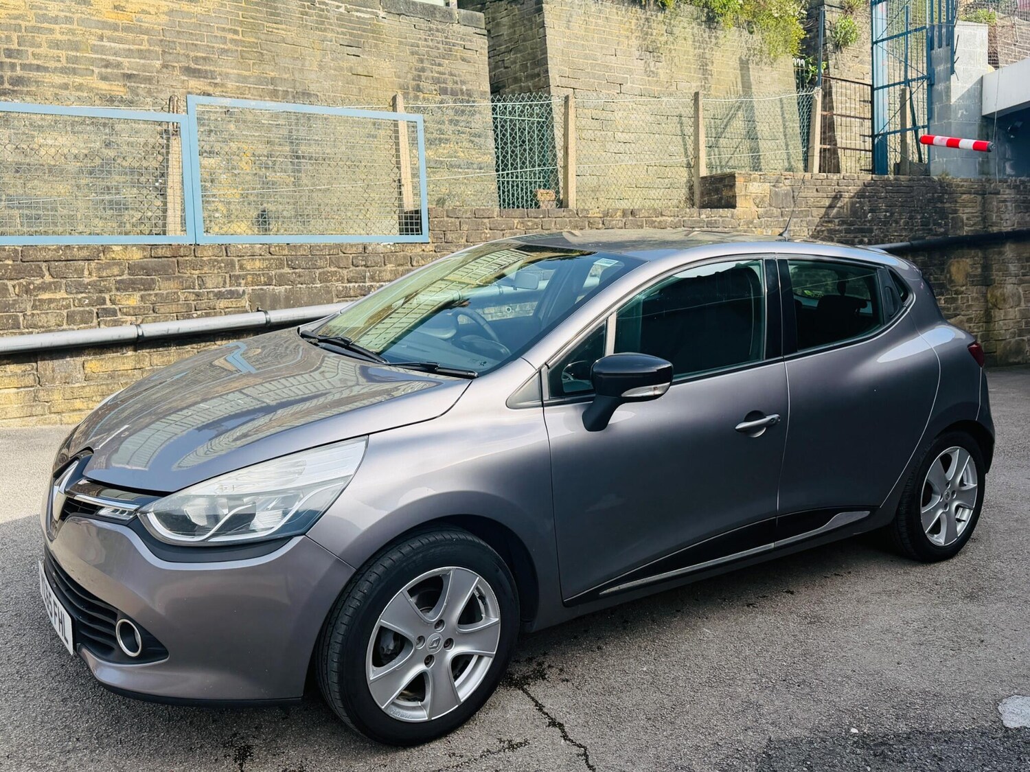 Used Renault Clio for sale - 78115258: Photo 24