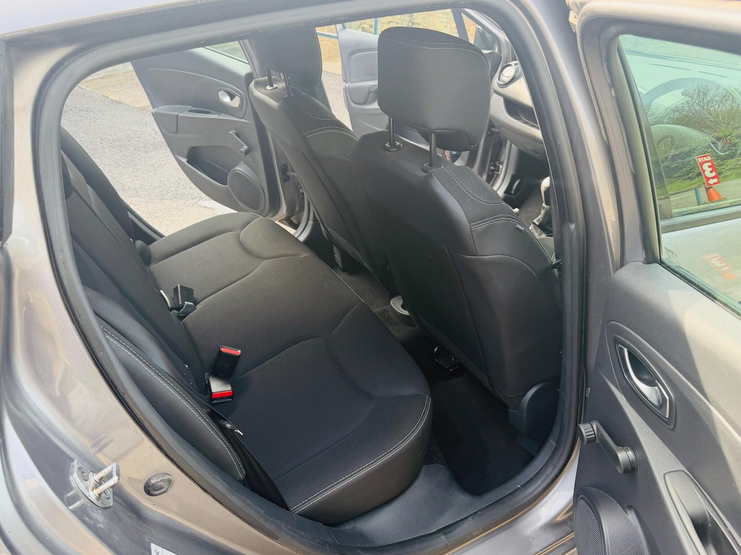 Used Renault Clio for sale - 78115258: Photo 38