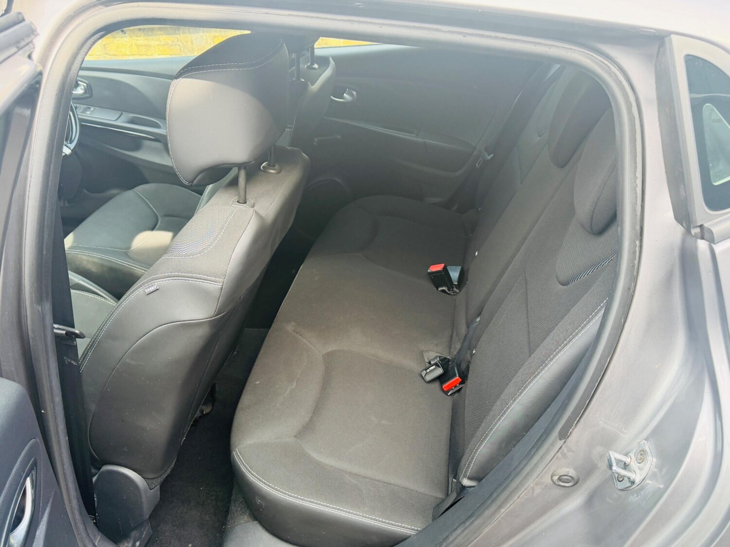 Used Renault Clio for sale - 78115258: Photo 40