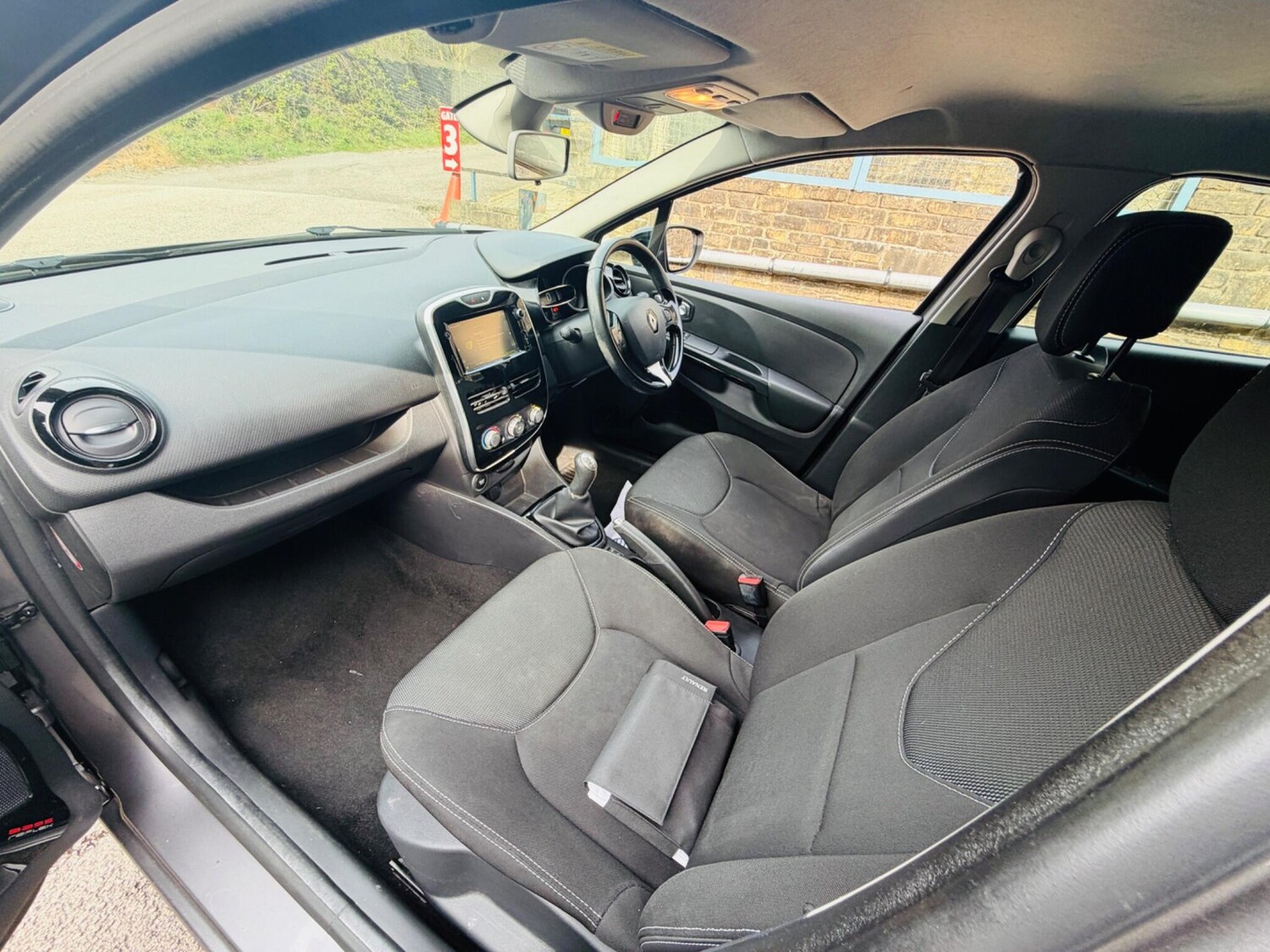 Used Renault Clio for sale - 78115258: Photo 54