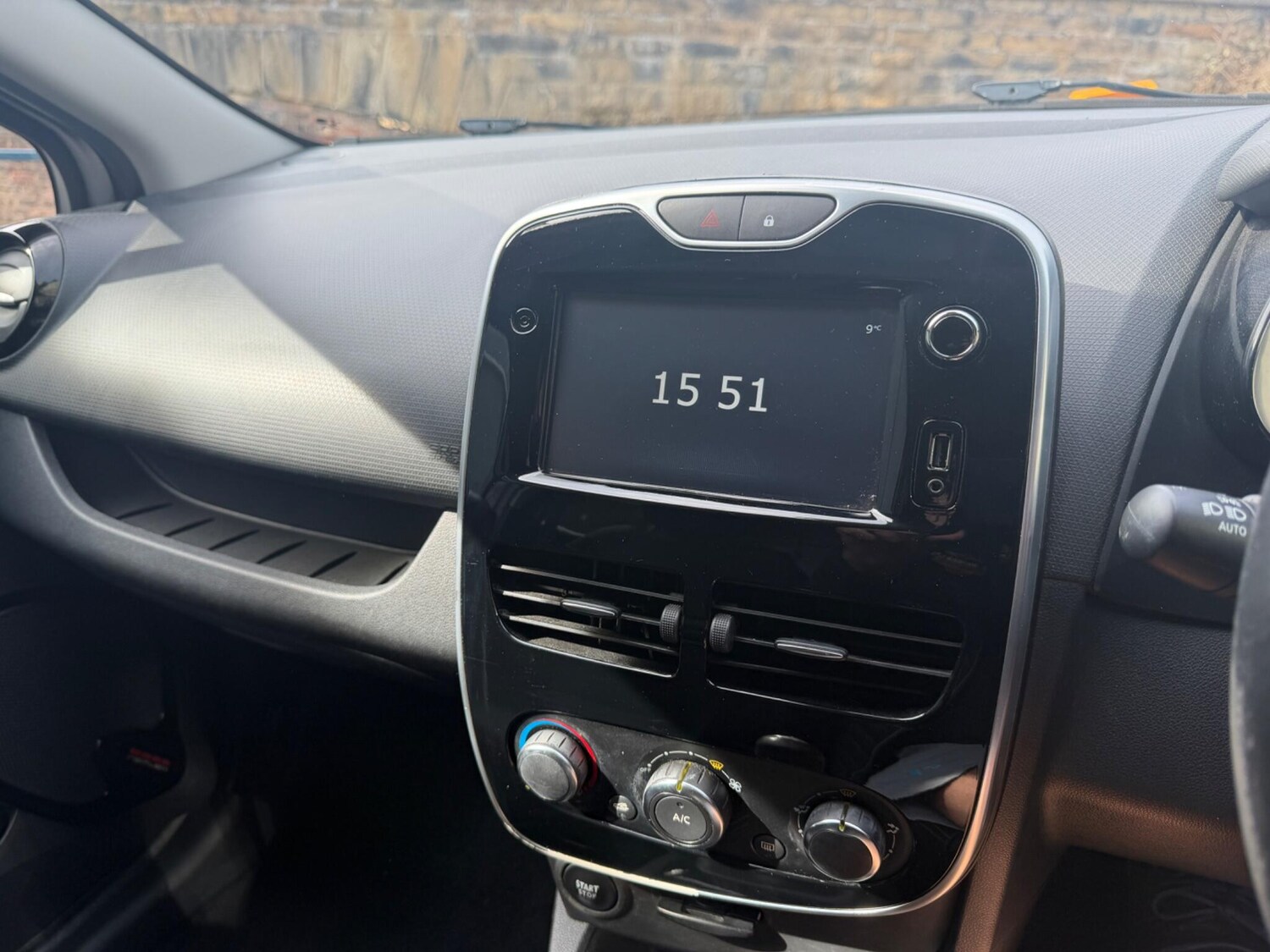 Used Renault Clio for sale - 78115258: Photo 60