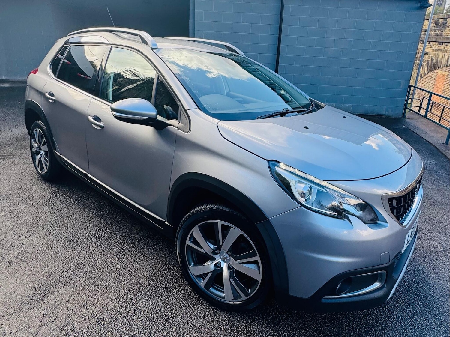 Used Peugeot 2008 2018 for sale - 76887157: Photo 1