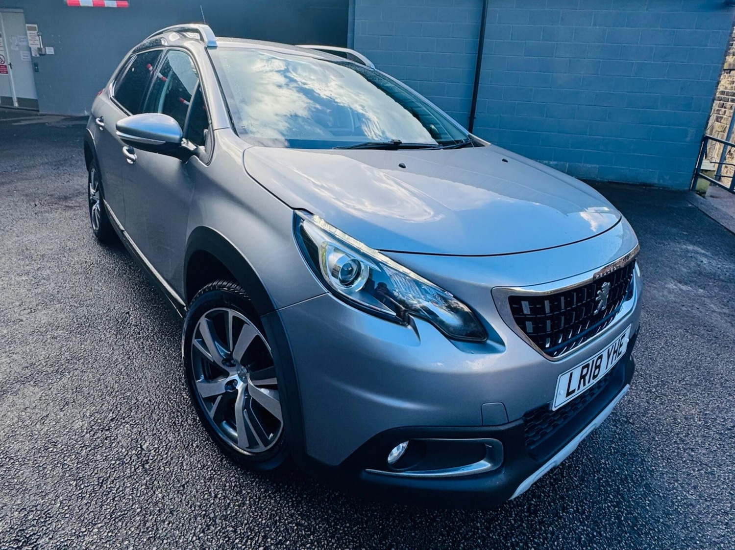 Used Peugeot 2008 2018 for sale - 76887157: Photo 3