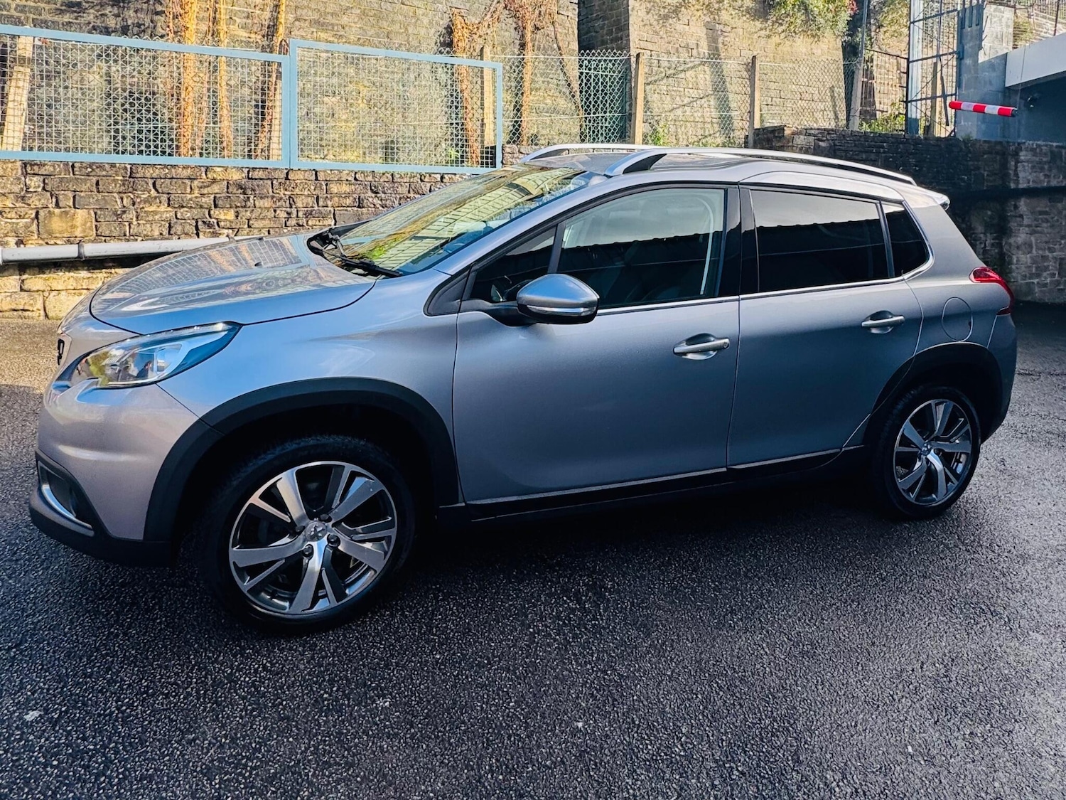 Used Peugeot 2008 2018 for sale - 76887157: Photo 32