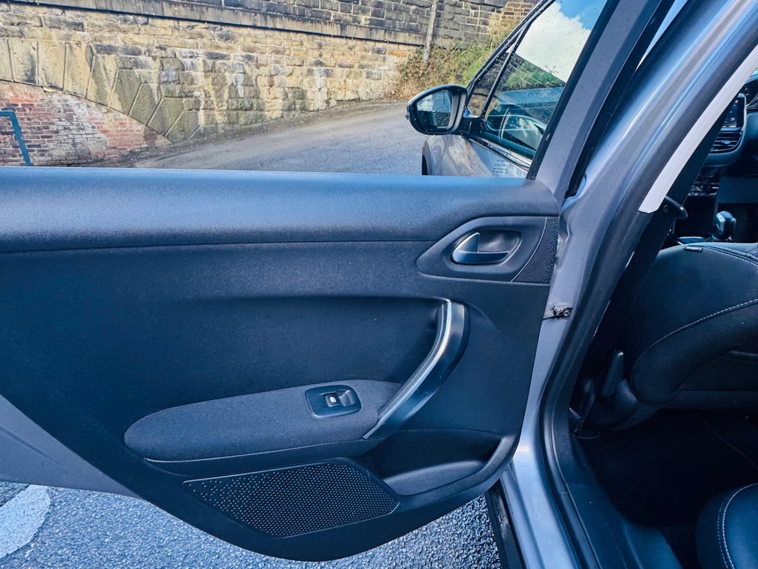 Used Peugeot 2008 2018 for sale - 76887157: Photo 60