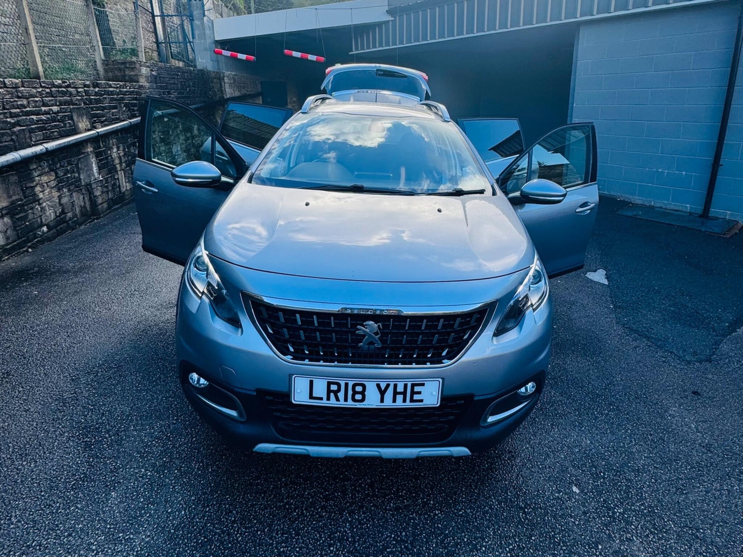 Used Peugeot 2008 2018 for sale - 76887157: Photo 8