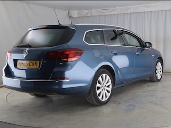Used Vauxhall Astra 2015 for sale - 79201500: Photo