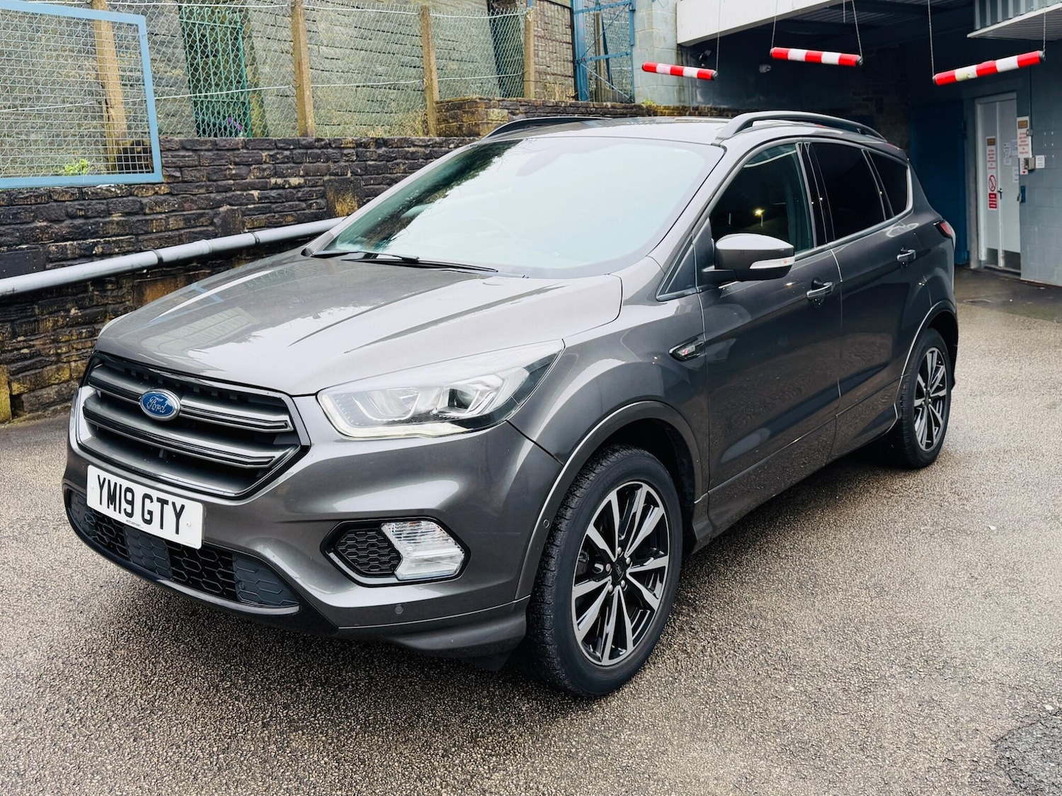 Used Ford Kuga 2019 for sale - 77523894: Photo 2