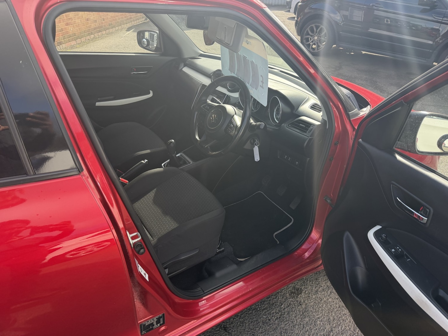 Used Suzuki Swift 2021 for sale - 78056978: Photo 6