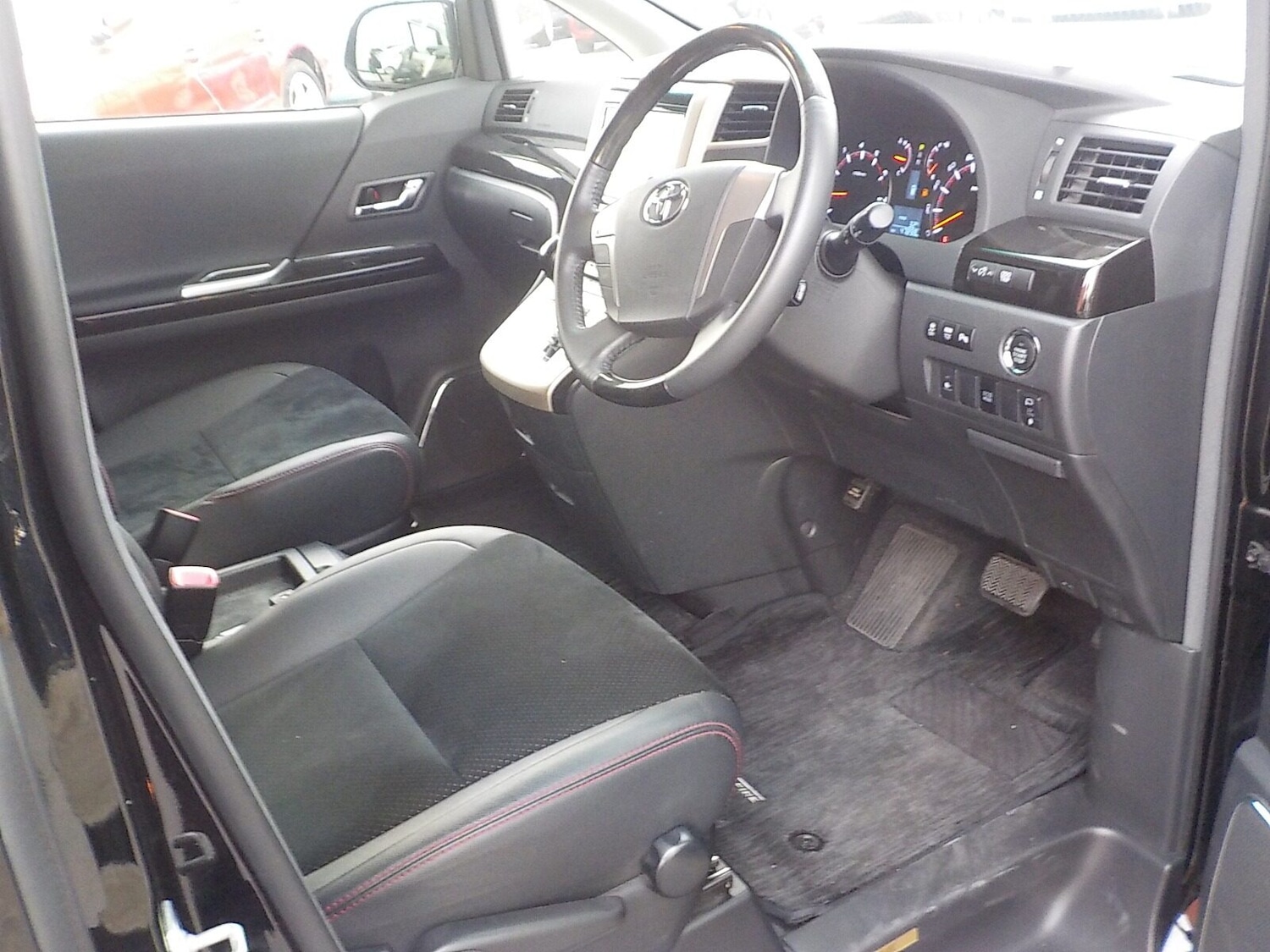 Used Toyota Vellfire 2013 for sale - 77039046: Photo 19