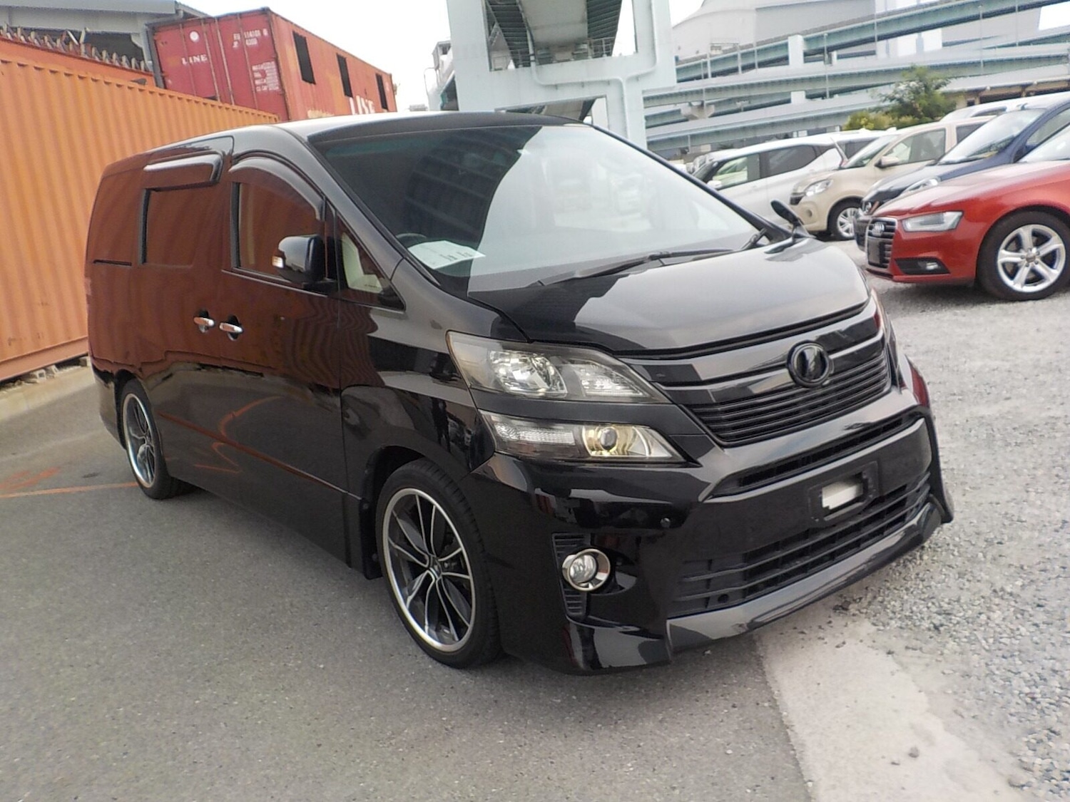 Used Toyota Vellfire 2013 for sale - 77039046: Photo 2