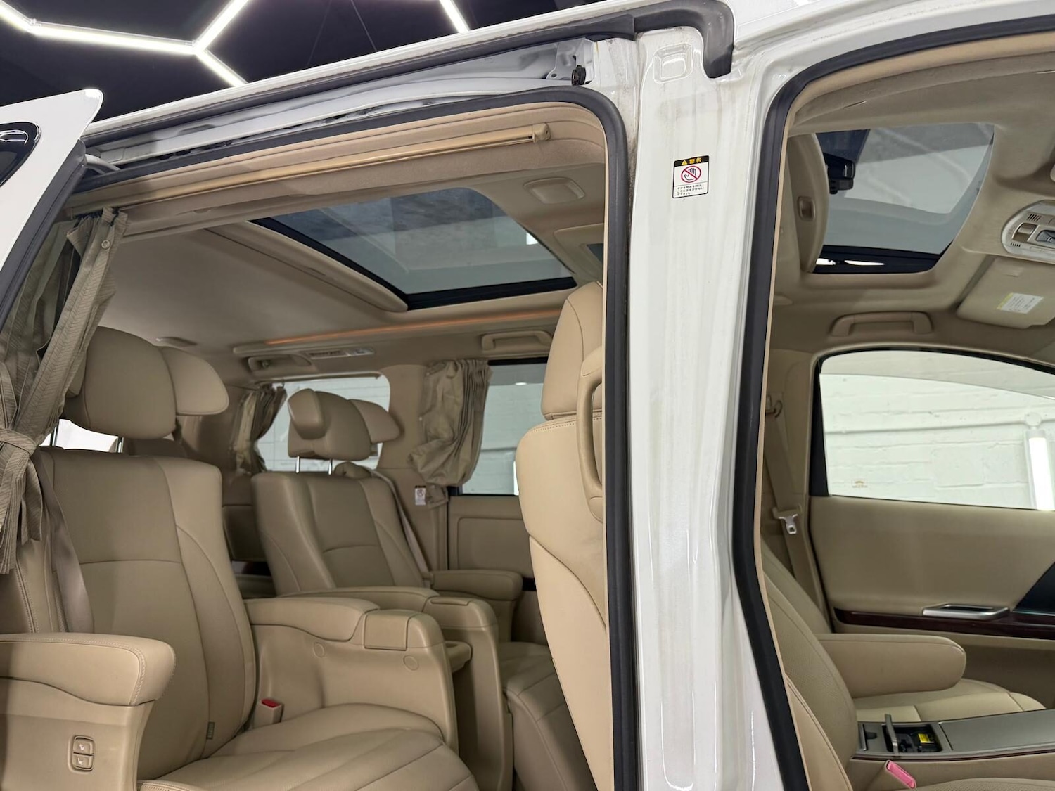 Used Toyota Alphard 2009 for sale - 77039018: Photo 12