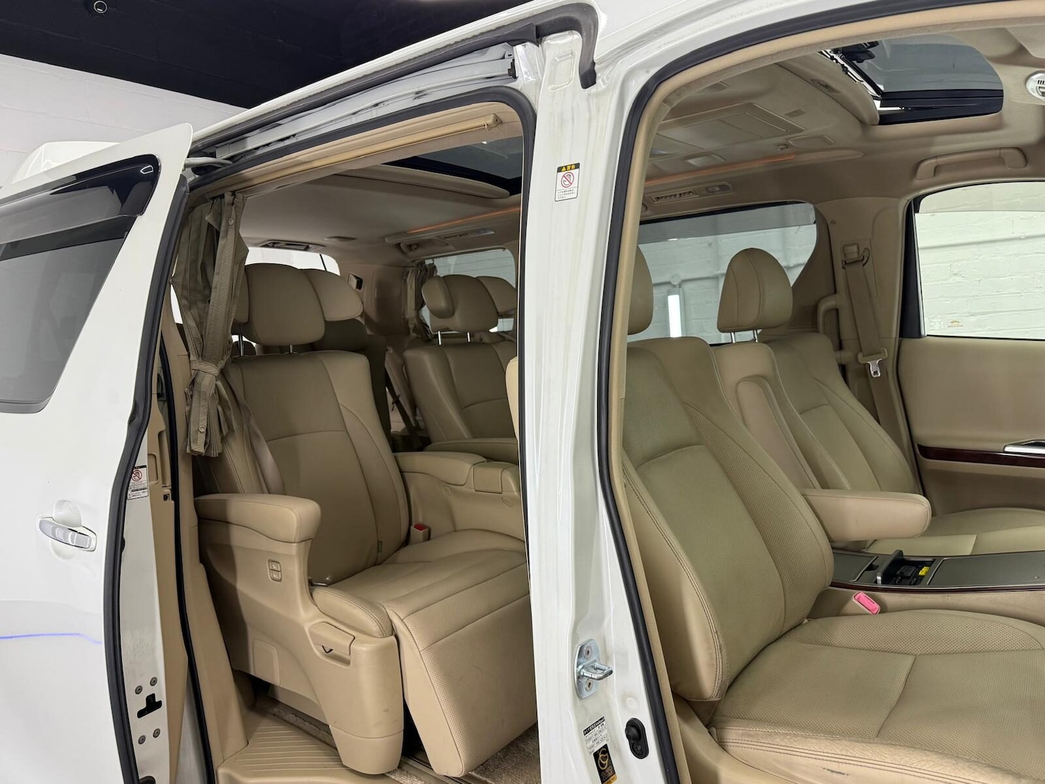 Used Toyota Alphard 2009 for sale - 77039018: Photo 14