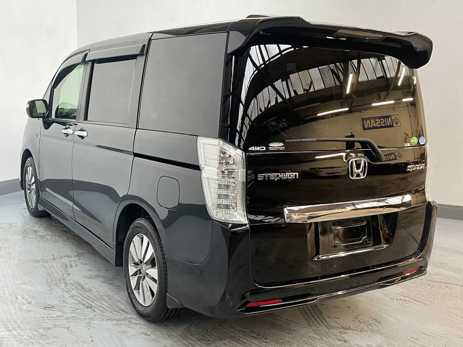 Used Honda Stepwagon 2014 for sale - 77039052: Photo 10