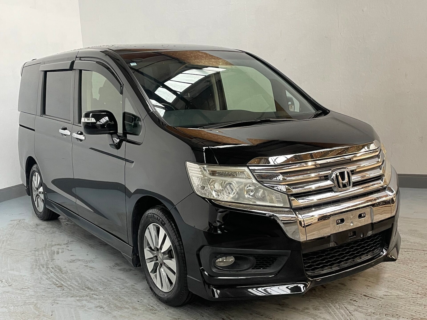 Used Honda Stepwagon 2014 for sale - 77039052: Photo 4