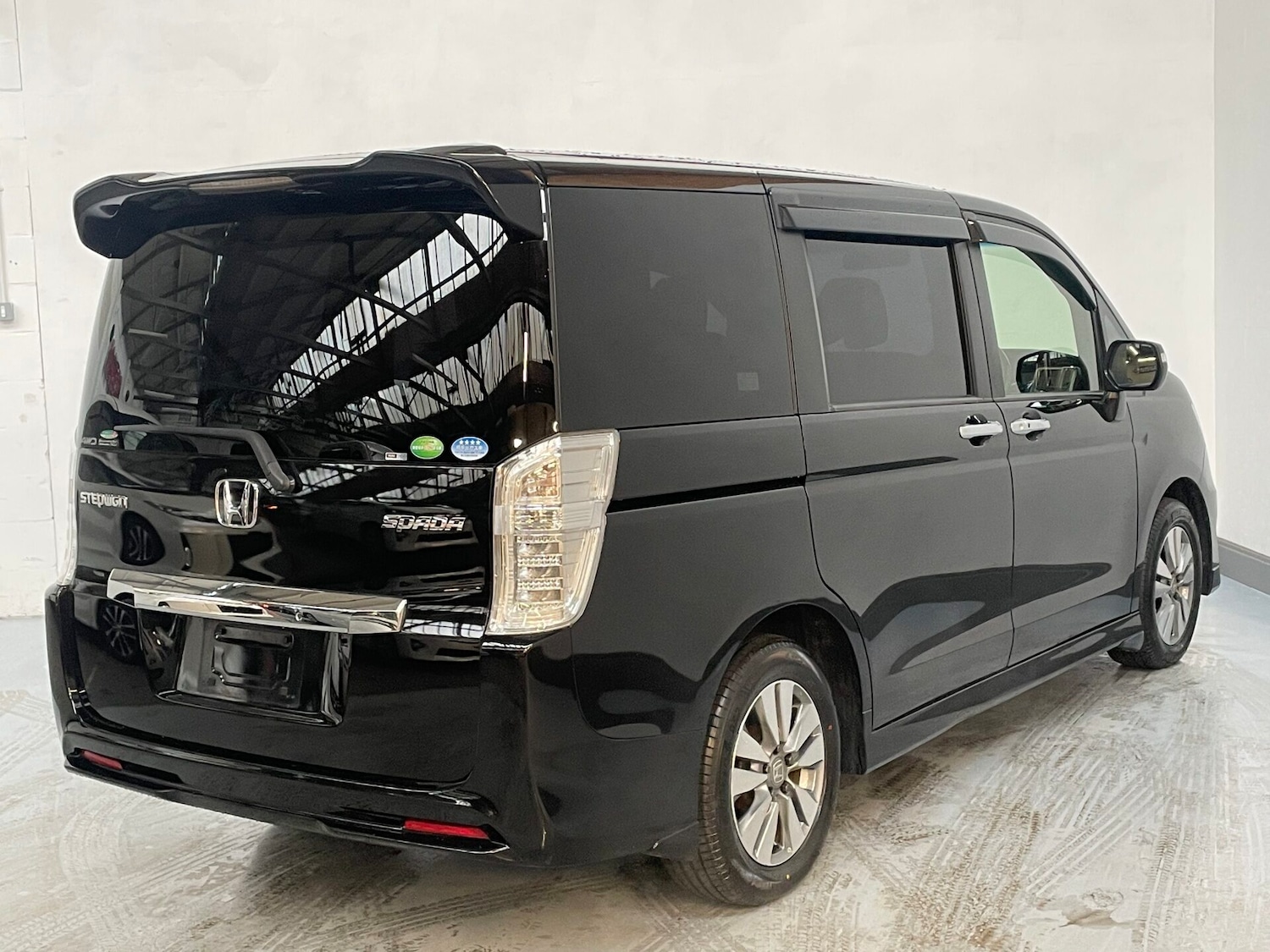 Used Honda Stepwagon 2014 for sale - 77039052: Photo 7