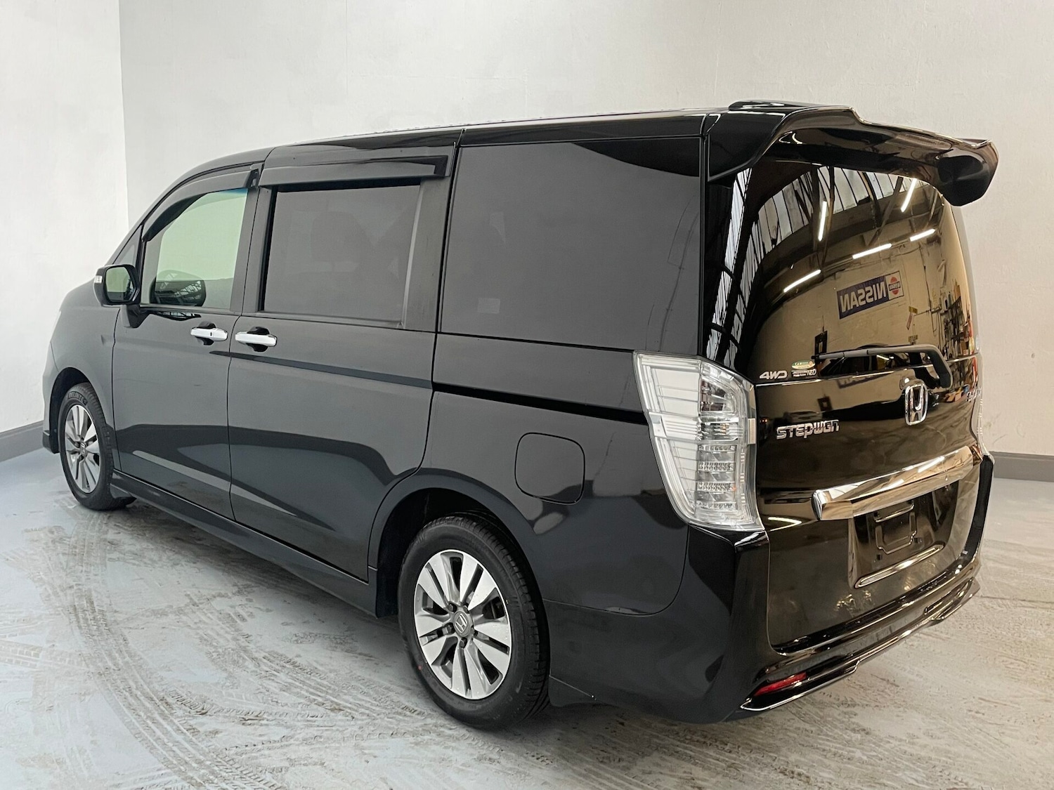 Used Honda Stepwagon 2014 for sale - 77039052: Photo 9