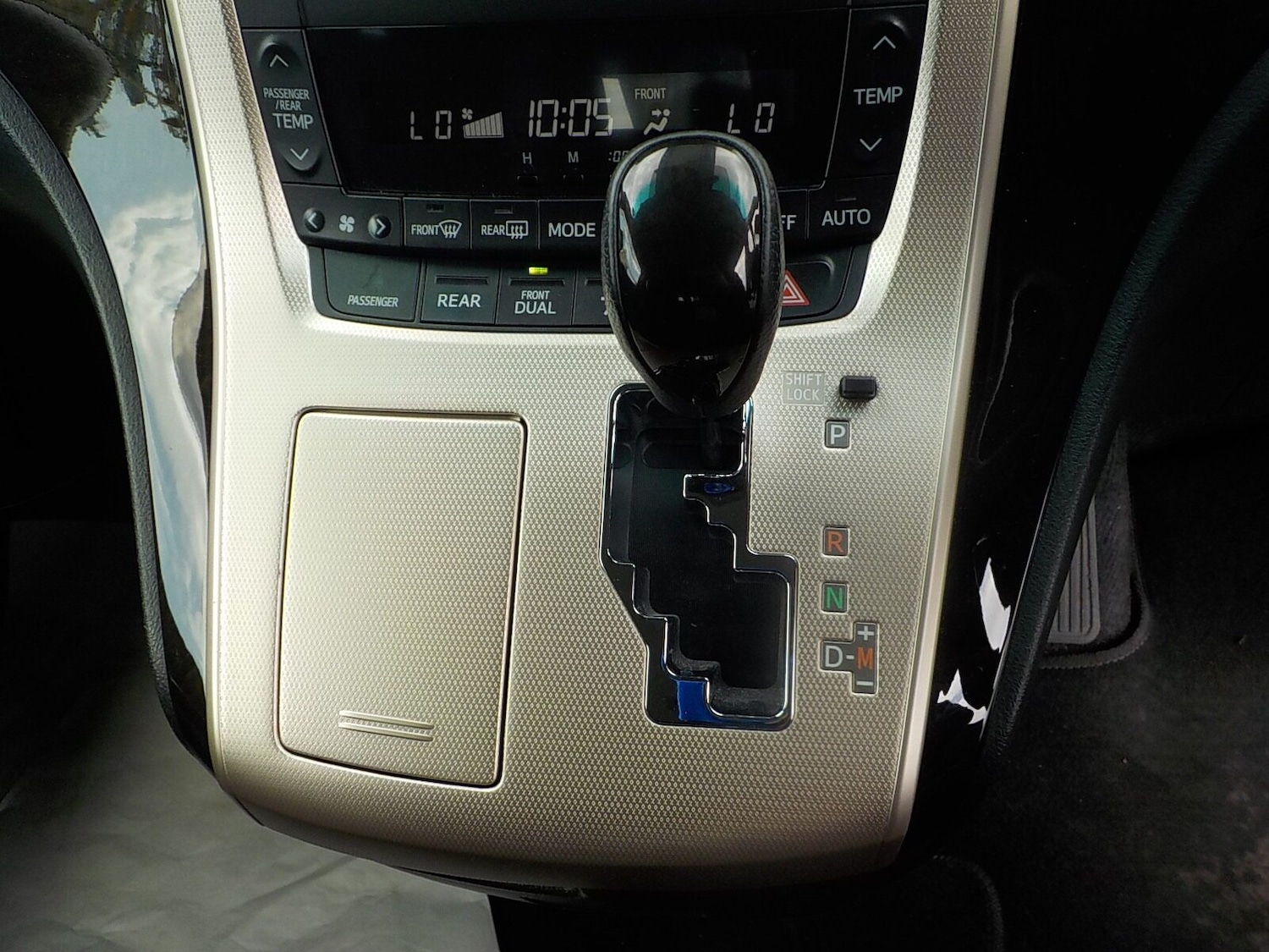 Used Toyota Alphard 2013 for sale - 77039035: Photo 16