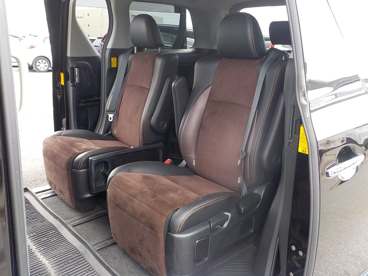 Used Toyota Alphard 2013 for sale - 77039035: Photo 27