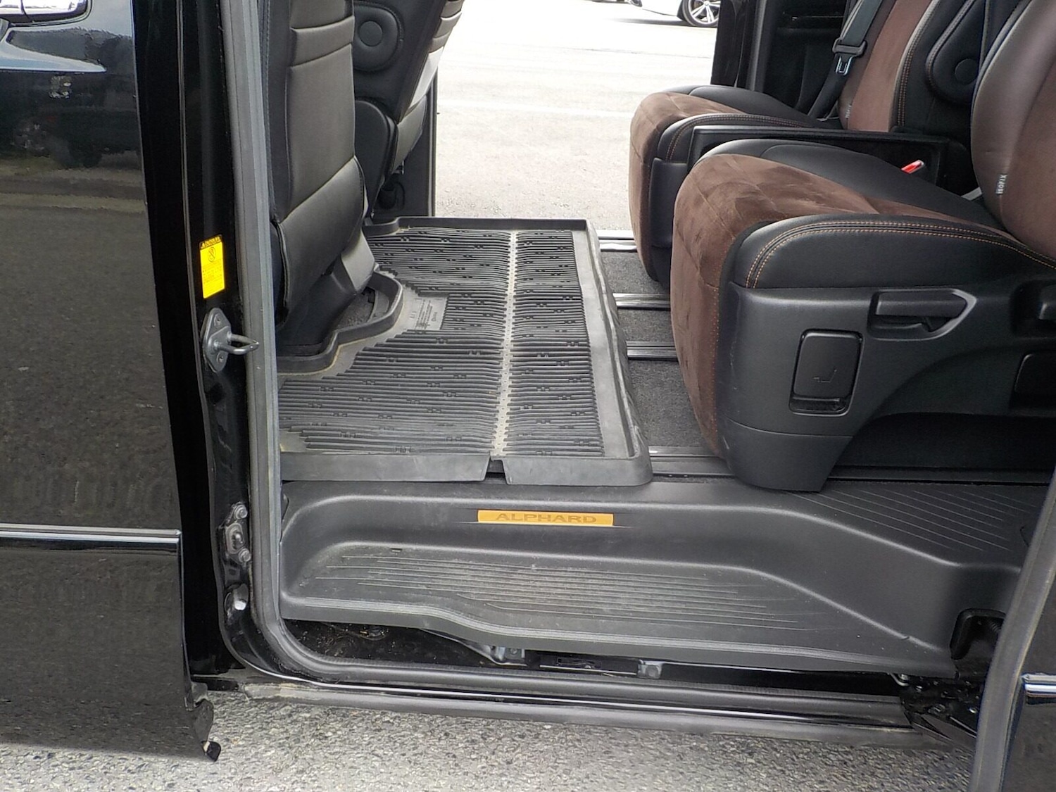 Used Toyota Alphard 2013 for sale - 77039035: Photo 29