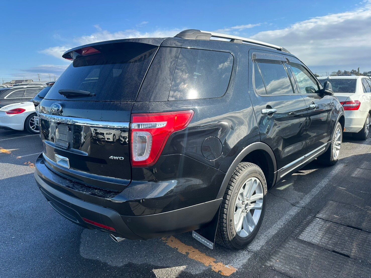 Used Ford Explorer 2011 for sale - 77039034: Photo 4