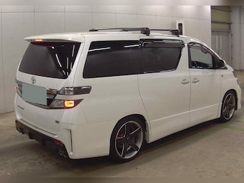 Used Toyota Vellfire 2013 for sale - 75834243: Photo