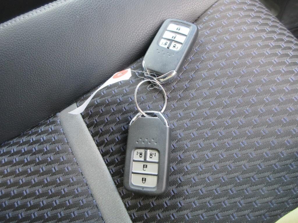 Used Honda Stepwagon 2015 for sale - 77039075: Photo 23