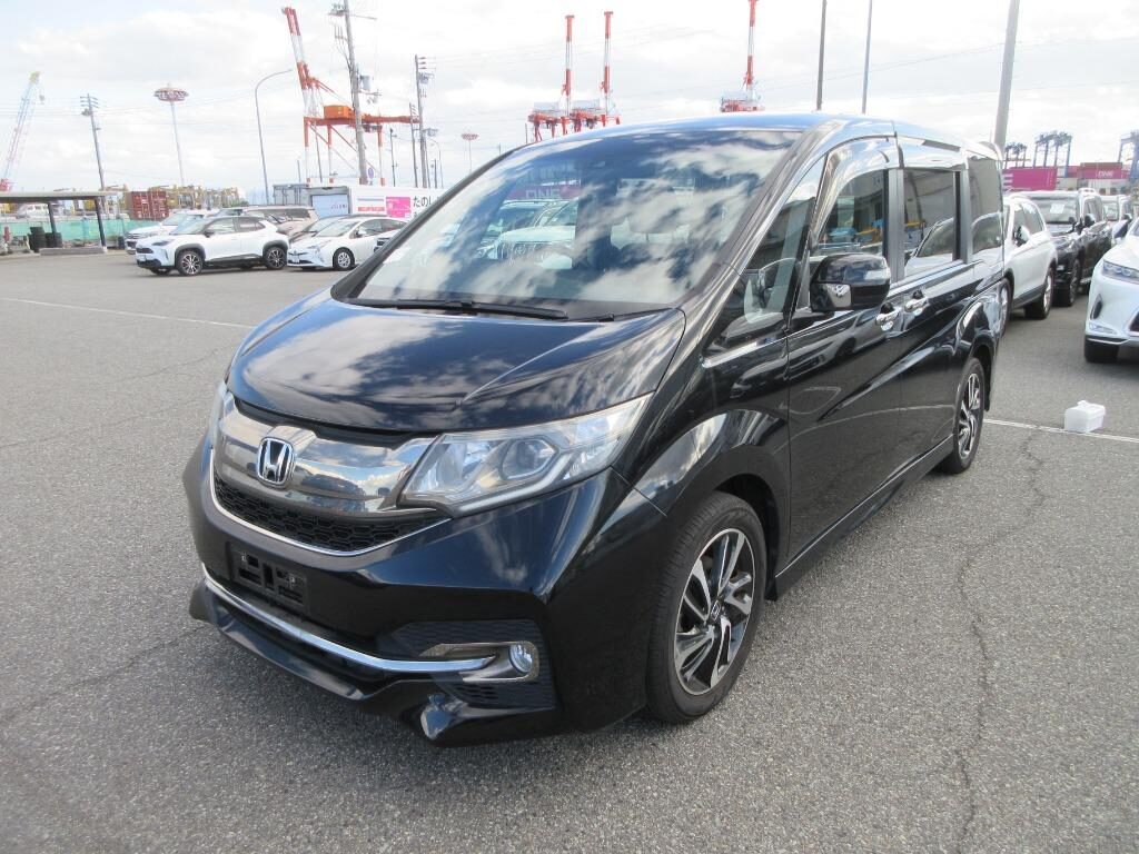 Used Honda Stepwagon 2015 for sale - 77039075: Photo 8