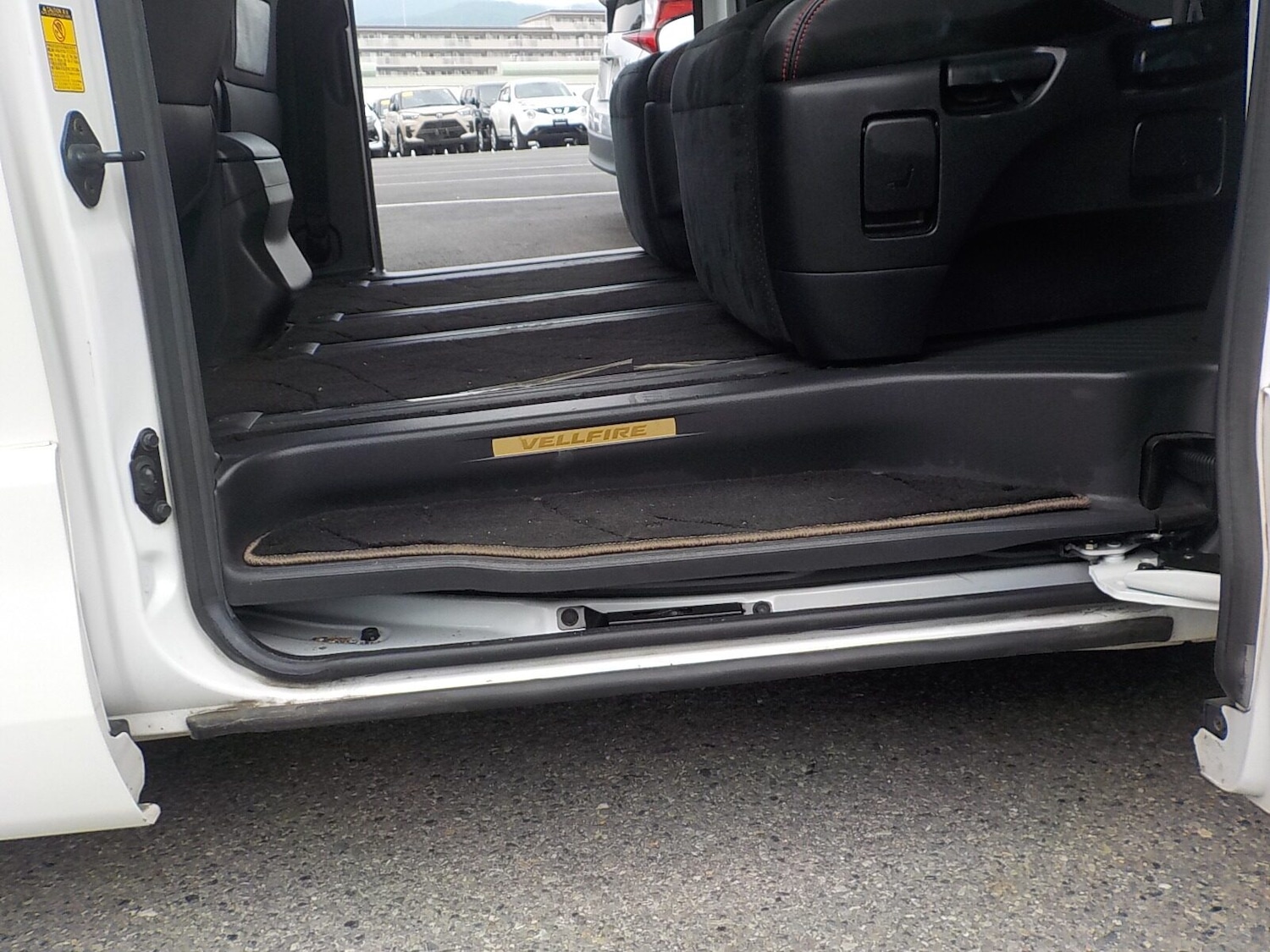 Used Toyota Vellfire 2013 for sale - 77039048: Photo 25