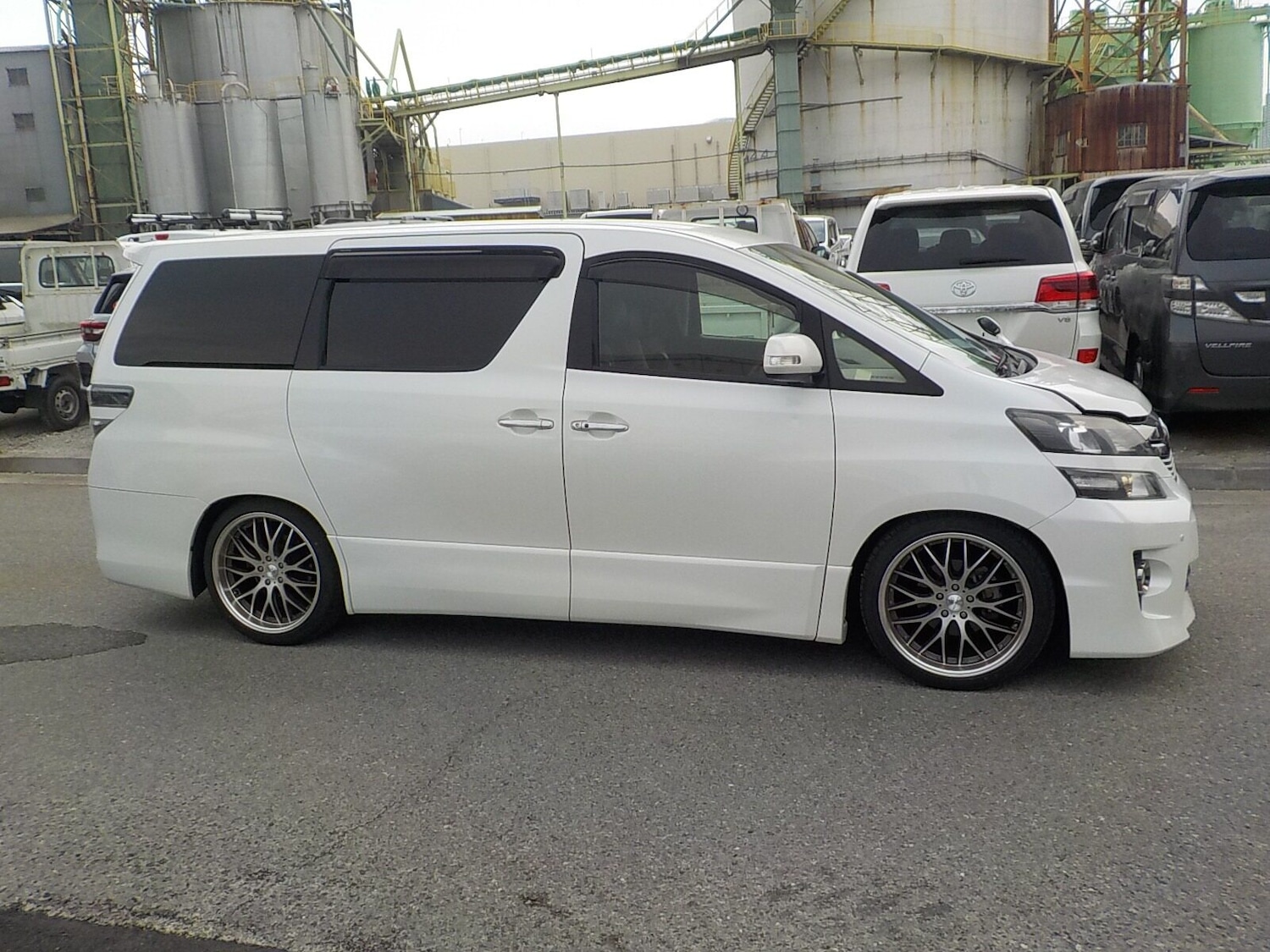 Used Toyota Vellfire 2013 for sale - 77039048: Photo 3