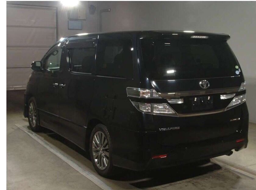 Used Toyota Vellfire 2014 for sale - 76421956: Photo 4