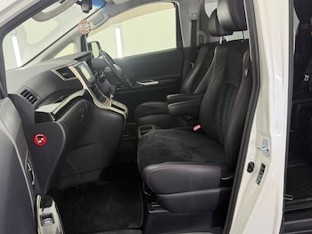 Used Toyota Vellfire 2013 for sale - 79228683: Photo