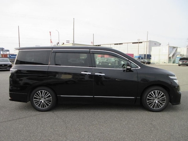 Used Nissan Elgrand 2018 for sale - 73850076: Photo 13