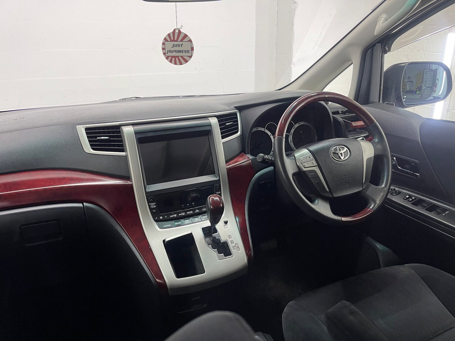 Used Toyota Vellfire 2008 for sale - 76412149: Photo 21