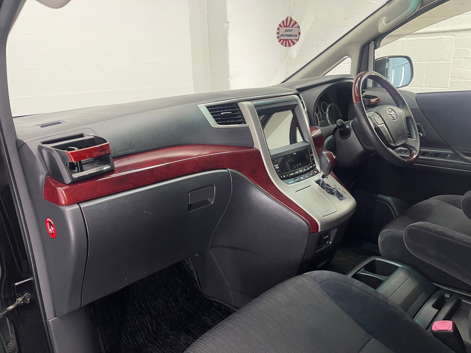 Used Toyota Vellfire 2008 for sale - 76412149: Photo 23