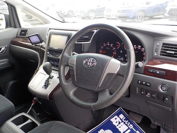 Used Toyota Vellfire 2015 for sale - 75426595: Photo 11