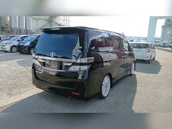 Used Toyota Vellfire 2013 for sale - 79271771: Photo
