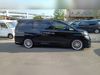 Used Toyota Vellfire 2013 for sale - 79271771: Photo