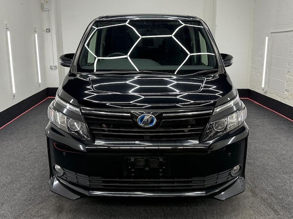 Used Toyota Voxy 2015 for sale - 73850068: Photo 3
