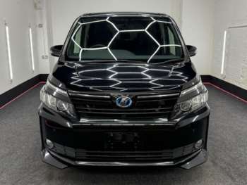 Used Toyota Voxy 2015 for sale - 73850068: Photo