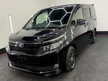 Used Toyota Voxy 2015 for sale - 73850068: Photo