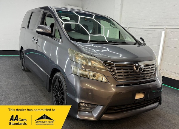 Used Toyota Vellfire 2010 for sale - 74825318: Photo 1