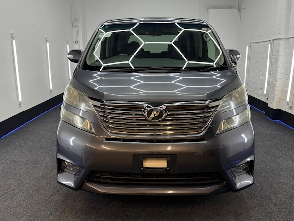 Used Toyota Vellfire 2010 for sale - 74825318: Photo 3