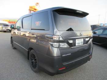 Used Toyota Vellfire 2010 for sale - 74825318: Photo